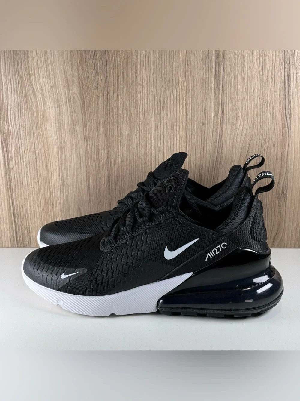 Nike Air Max 270 Black/White Anthracite 943345-001 GS Size 7Y / Women’s Size 8.5